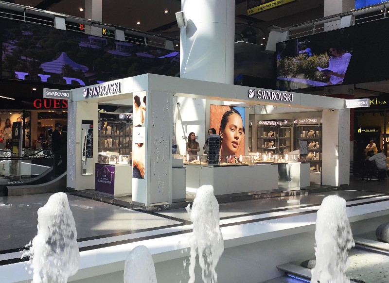 Najważniejsze centrum handlowe w mieście: Swarovski